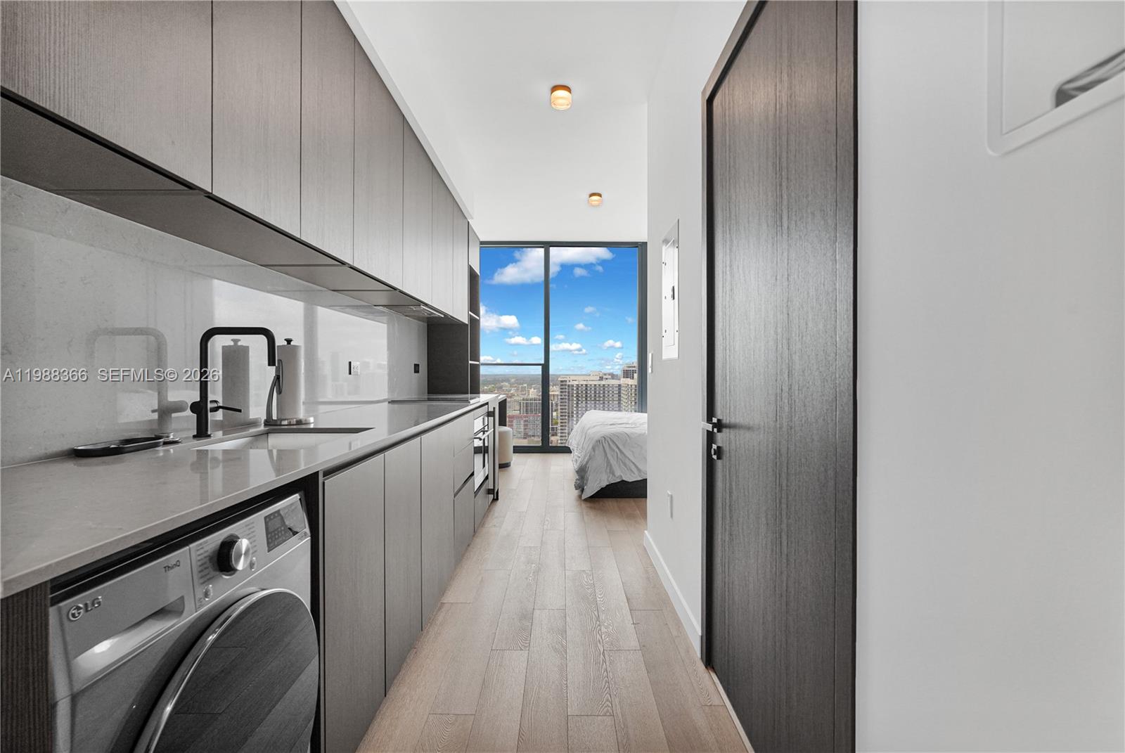 20 NE 11th St # 3603A