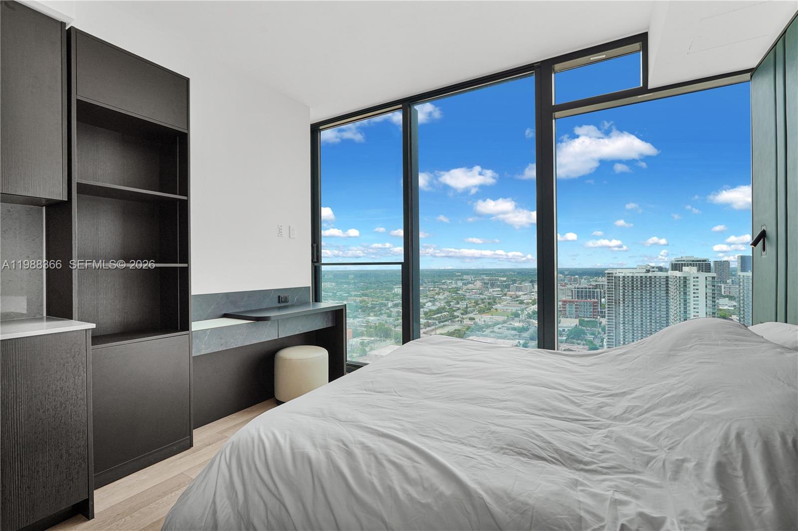 20 NE 11th St # 3603A