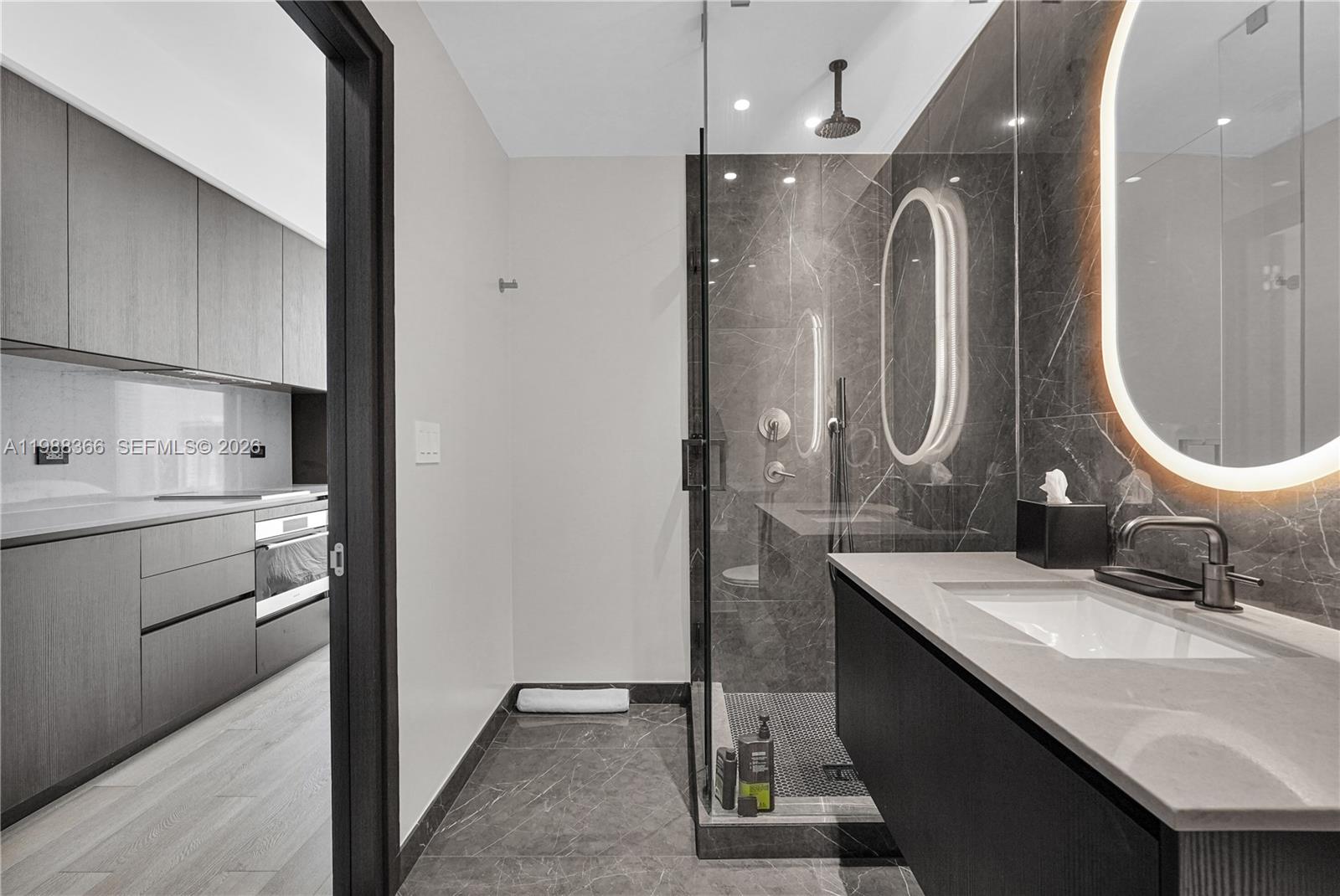 20 NE 11th St # 3603A