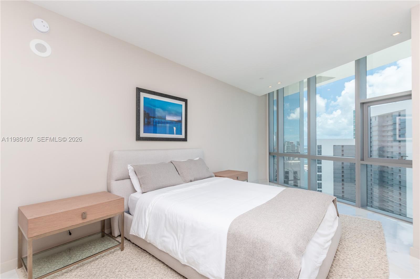 851 NE 1st Ave # 4611 Unit: PH 4611