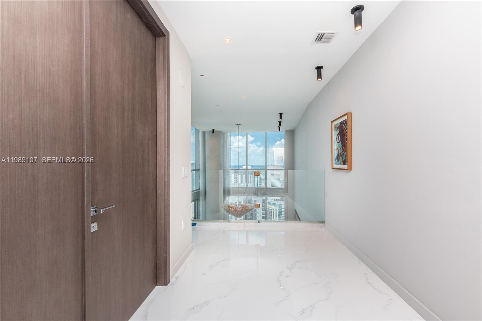 851 NE 1st Ave # 4611 Unit: PH 4611