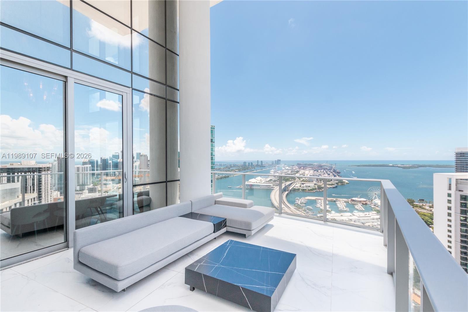 851 NE 1st Ave # 4611 Unit: PH 4611