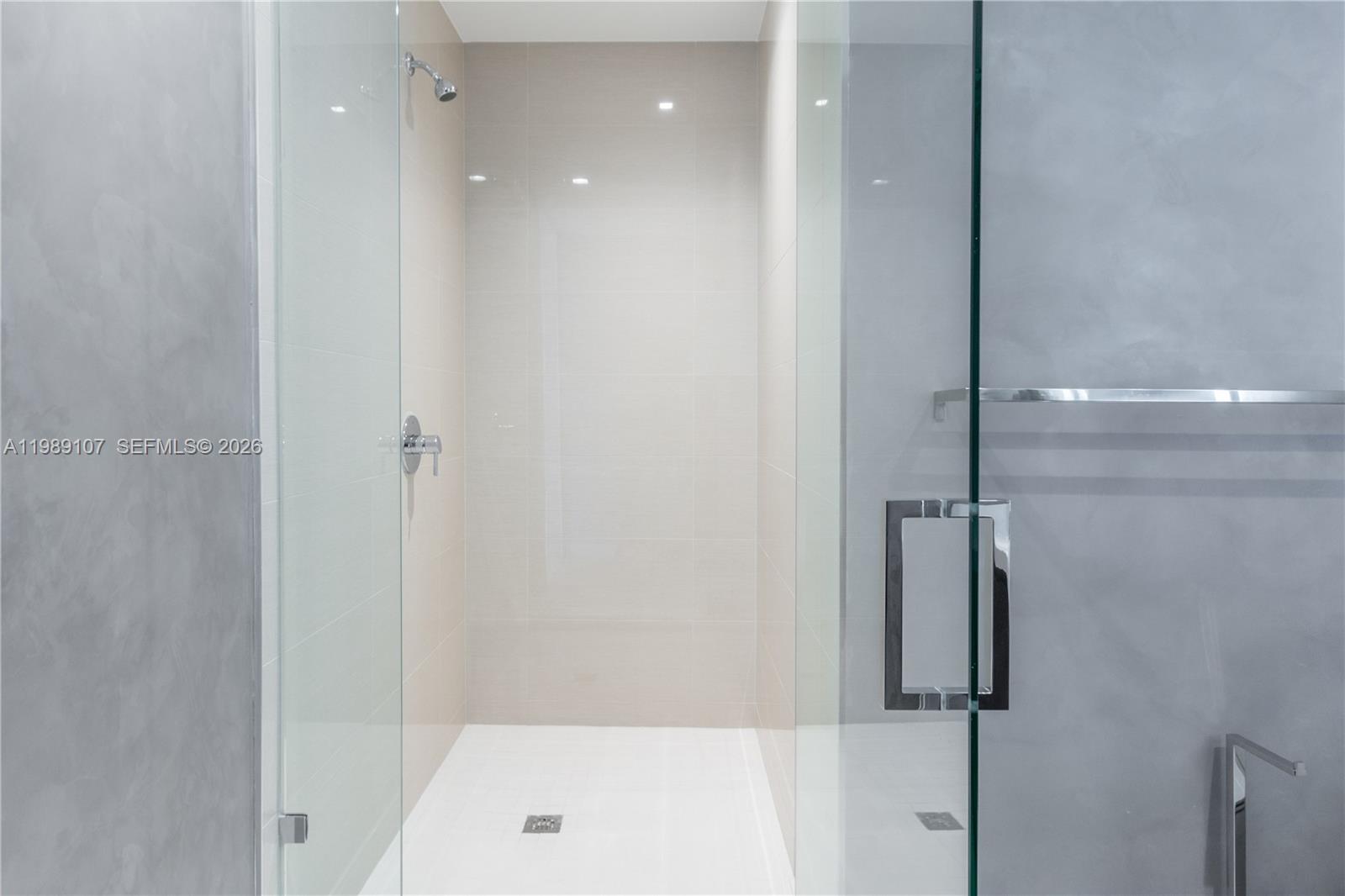 851 NE 1st Ave # 4611 Unit: PH 4611