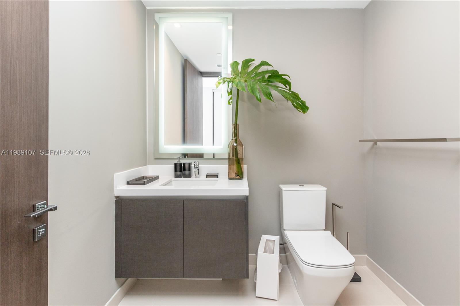 851 NE 1st Ave # 4611 Unit: PH 4611