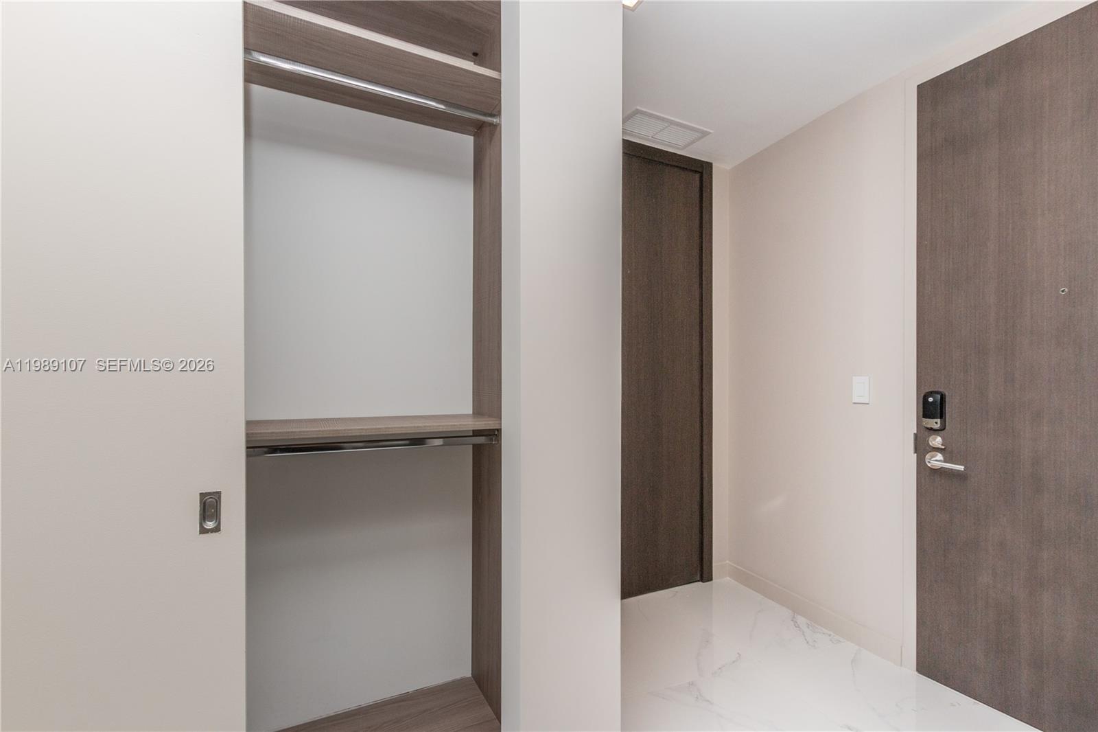851 NE 1st Ave # 4611 Unit: PH 4611