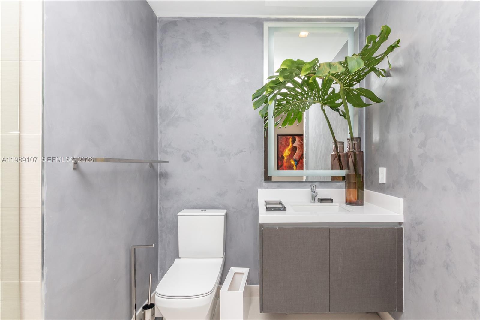 851 NE 1st Ave # 4611 Unit: PH 4611