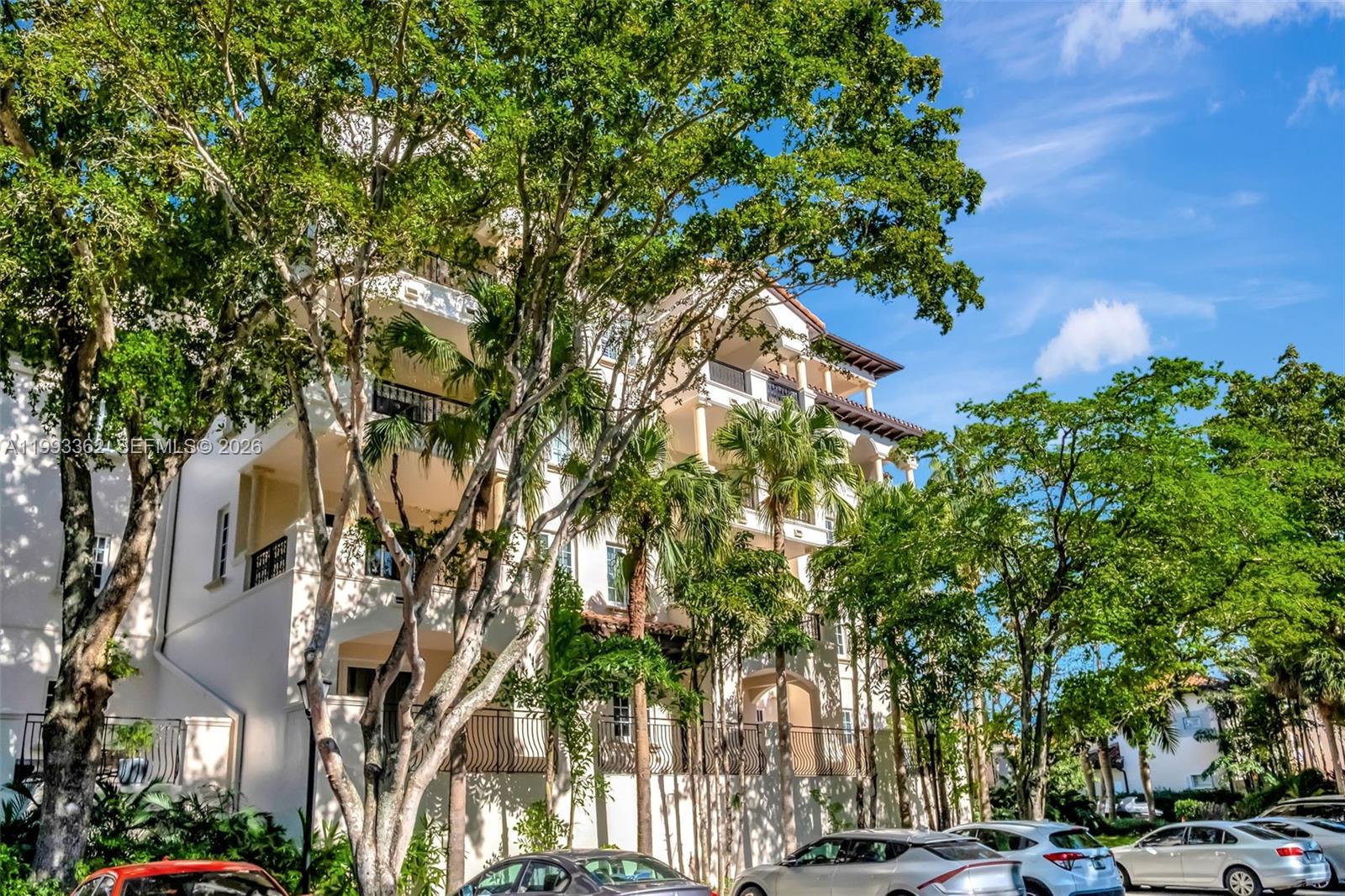19136 Fisher Island Dr # 19136
