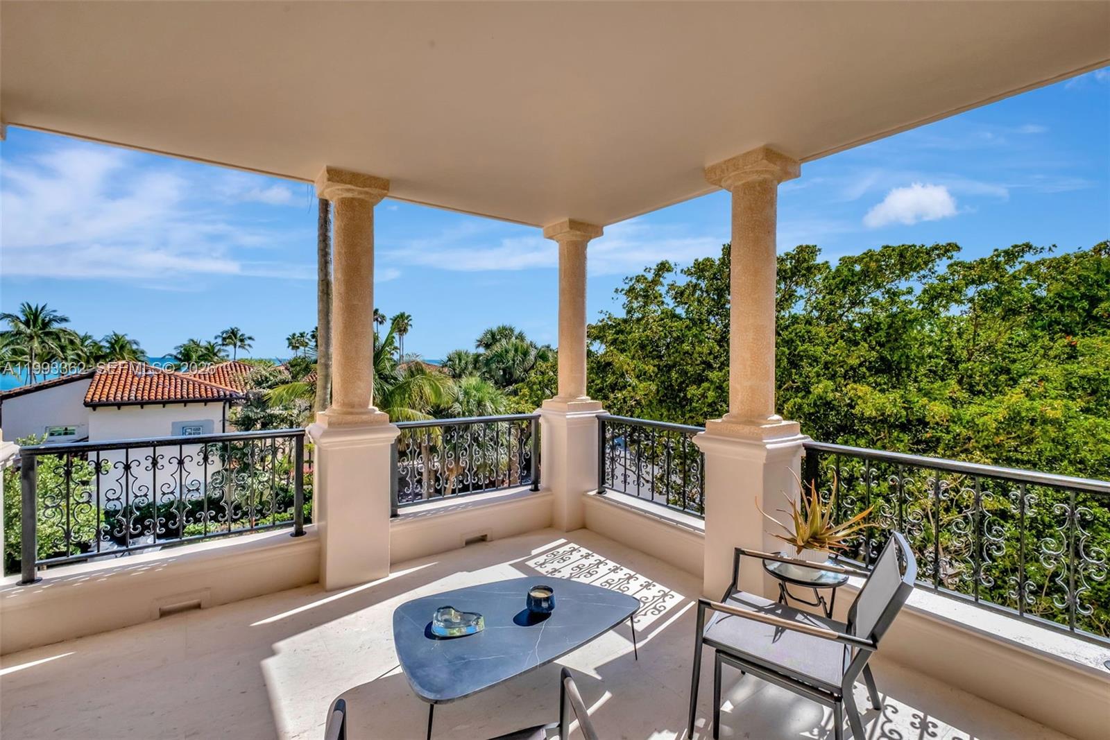 19136 Fisher Island Dr # 19136