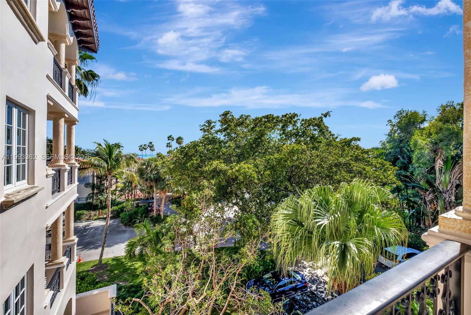19136 Fisher Island Dr # 19136