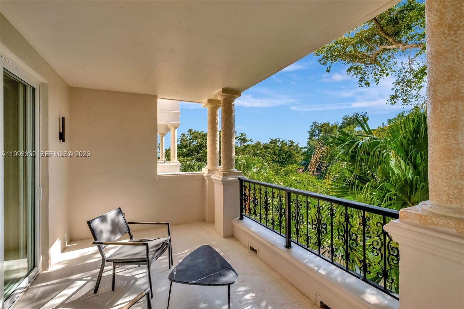 19136 Fisher Island Dr # 19136
