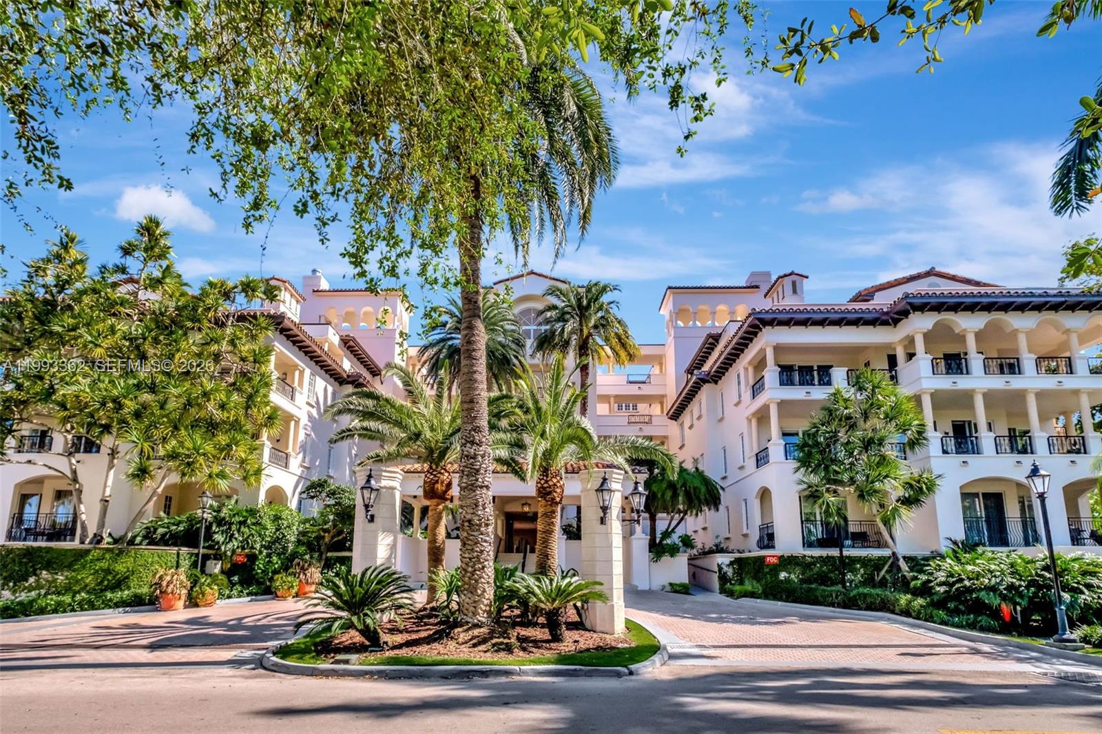 19136 Fisher Island Dr # 19136