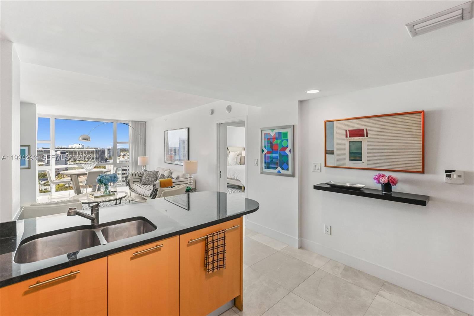 6801 Collins Ave Unit: 1112 (Door 1102)