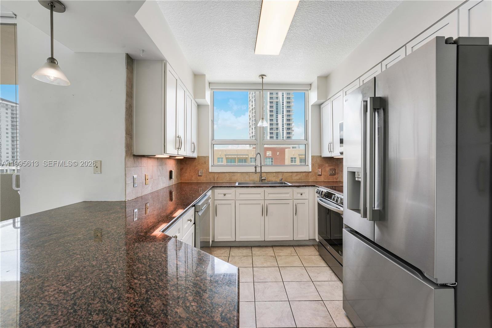 2000 N Bayshore Dr # 702