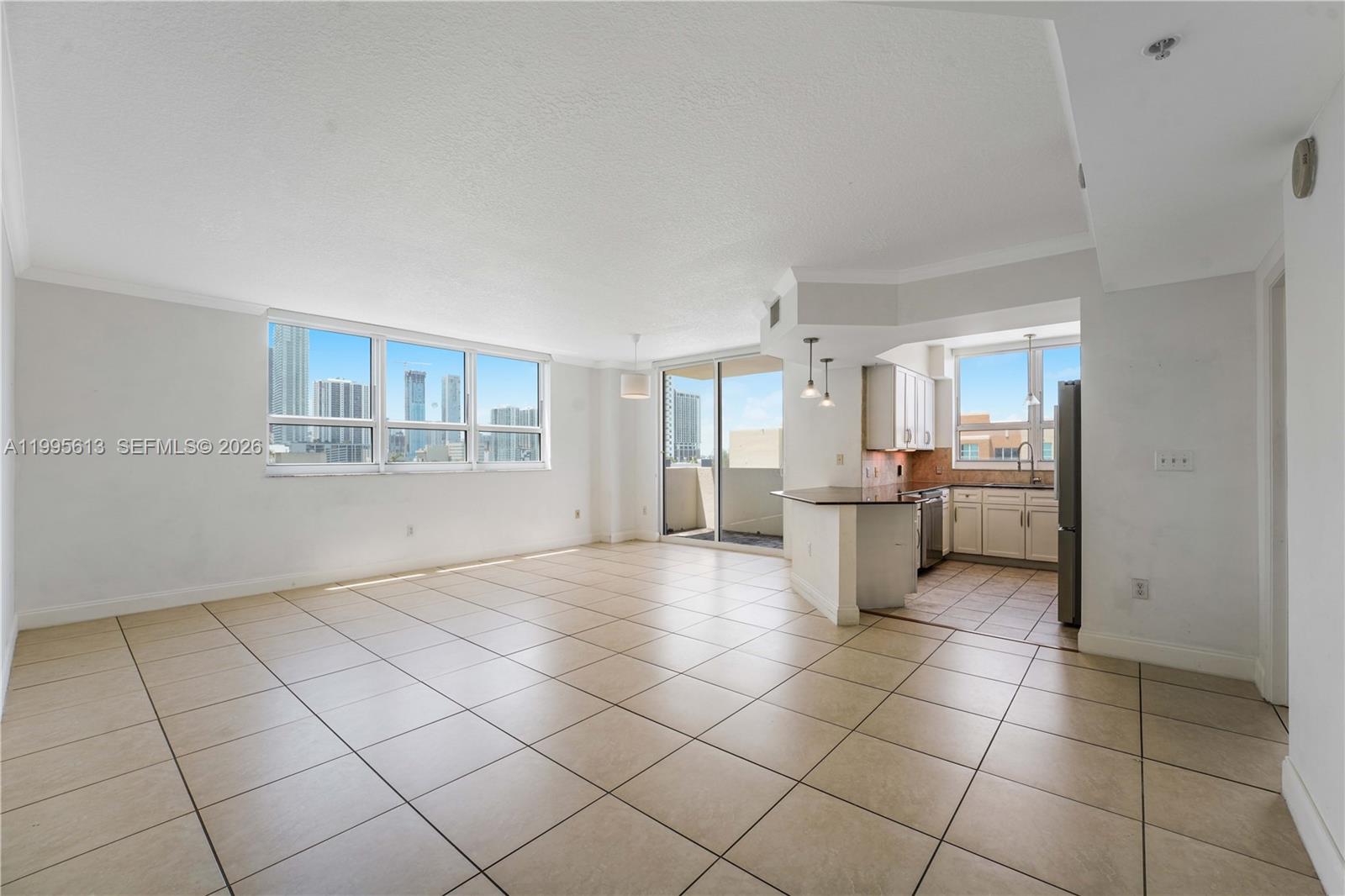 2000 N Bayshore Dr # 702