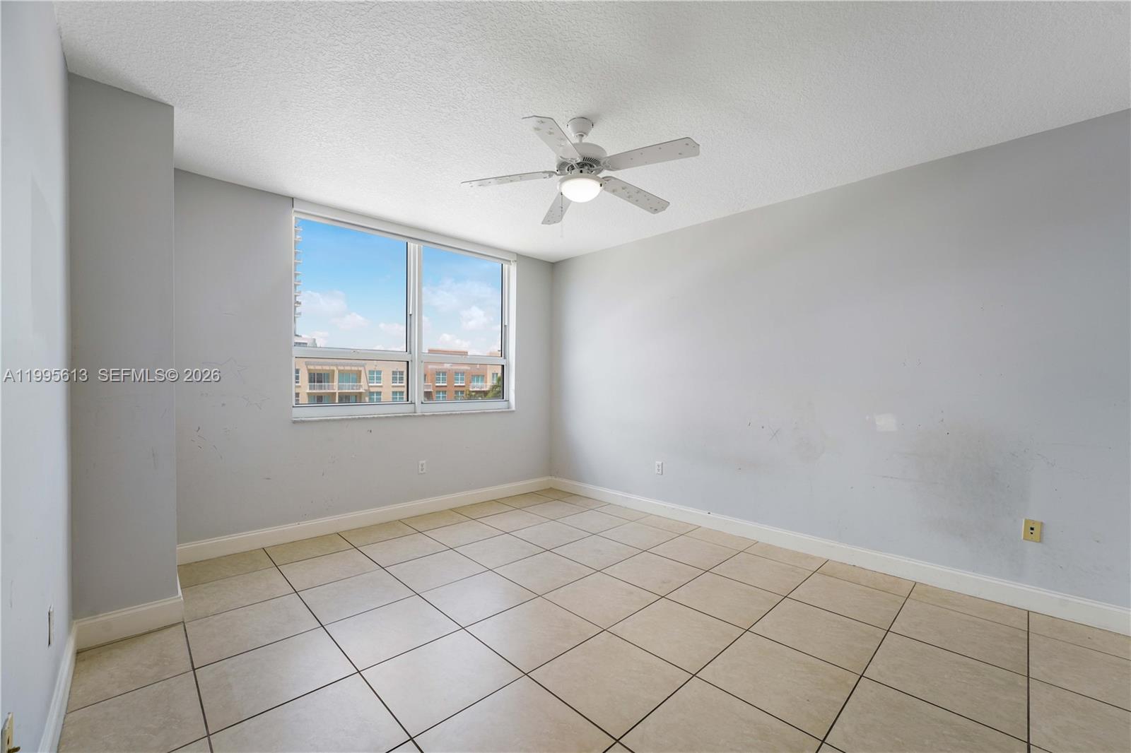 2000 N Bayshore Dr # 702
