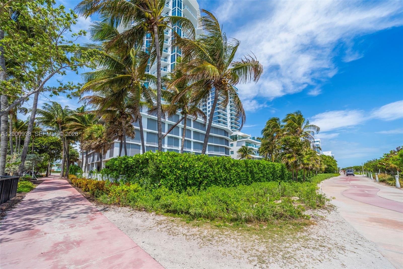 6515 Collins Ave # 802