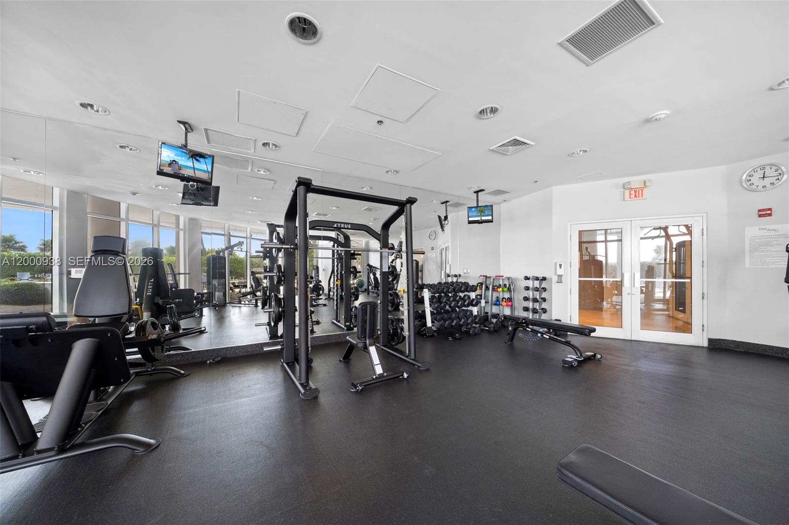 6515 Collins Ave # 802