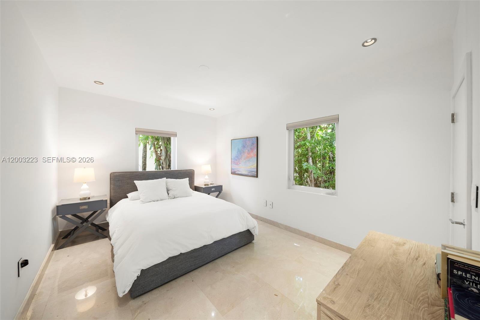 330 E San Marino Dr