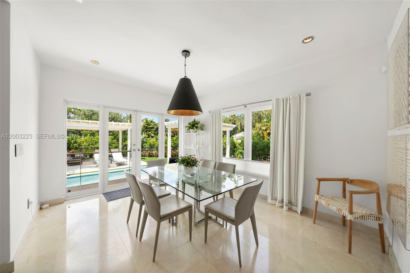 330 E San Marino Dr