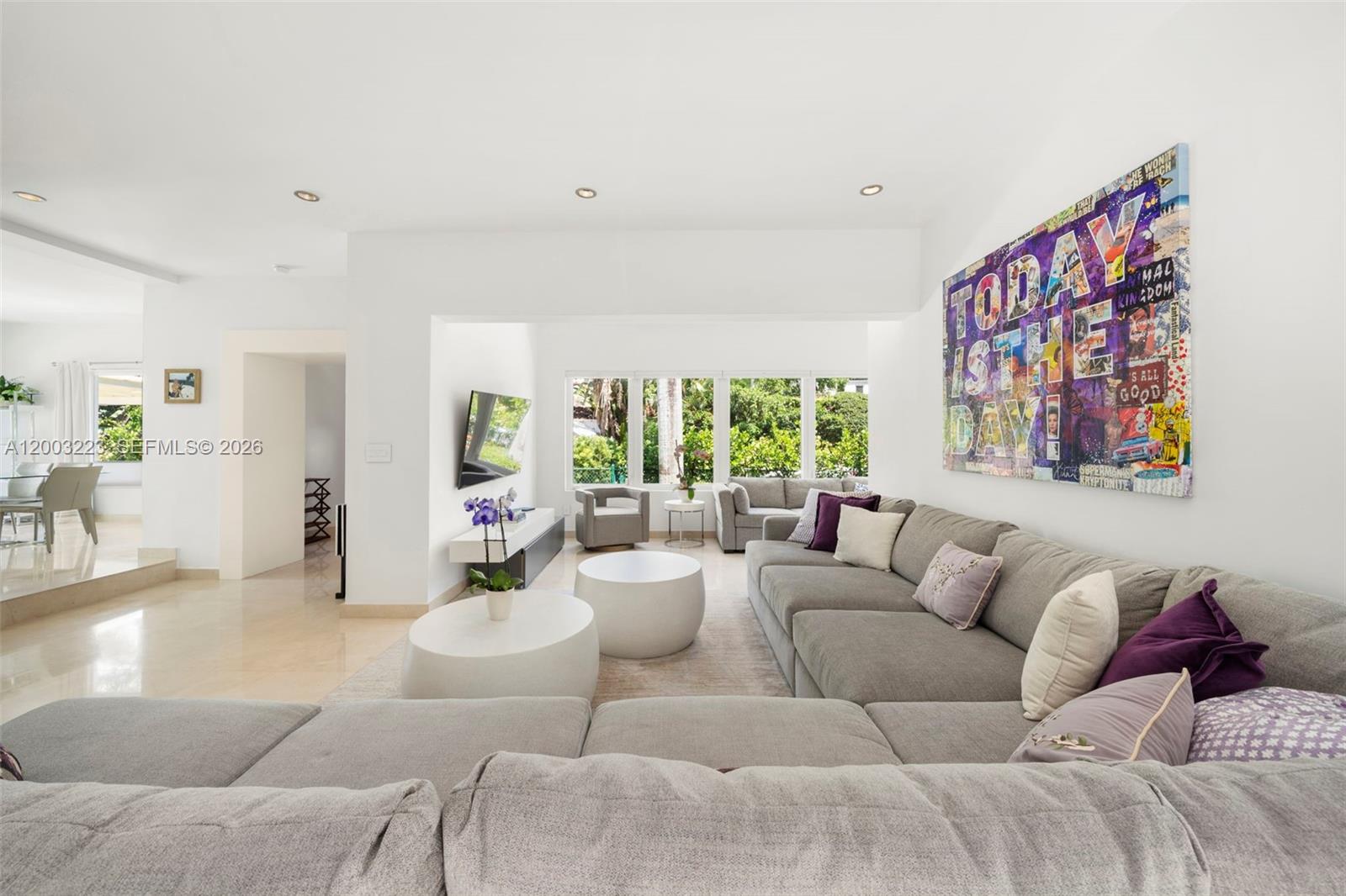 330 E San Marino Dr
