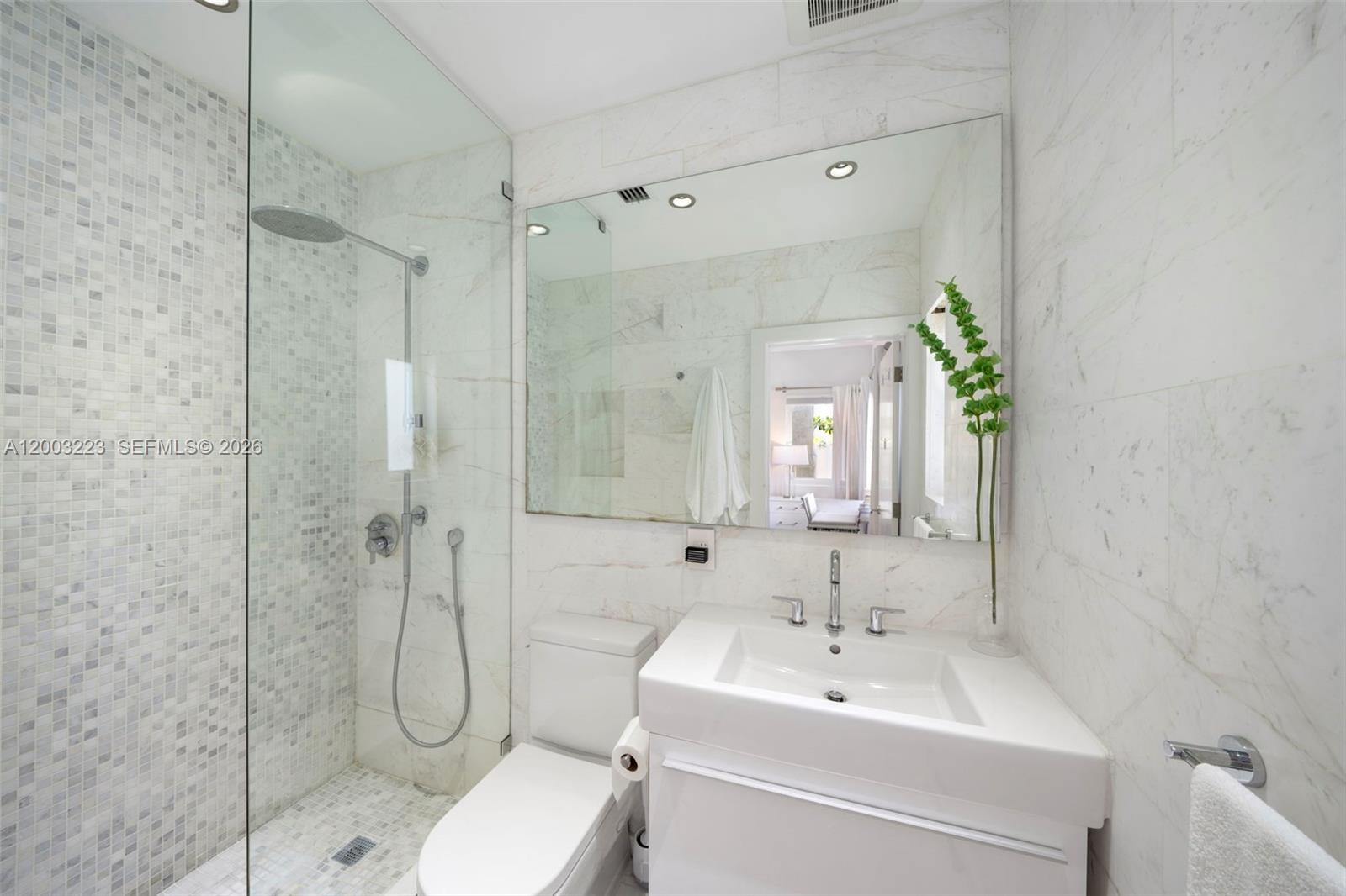 330 E San Marino Dr
