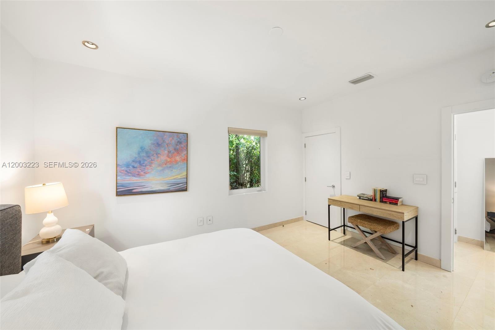330 E San Marino Dr