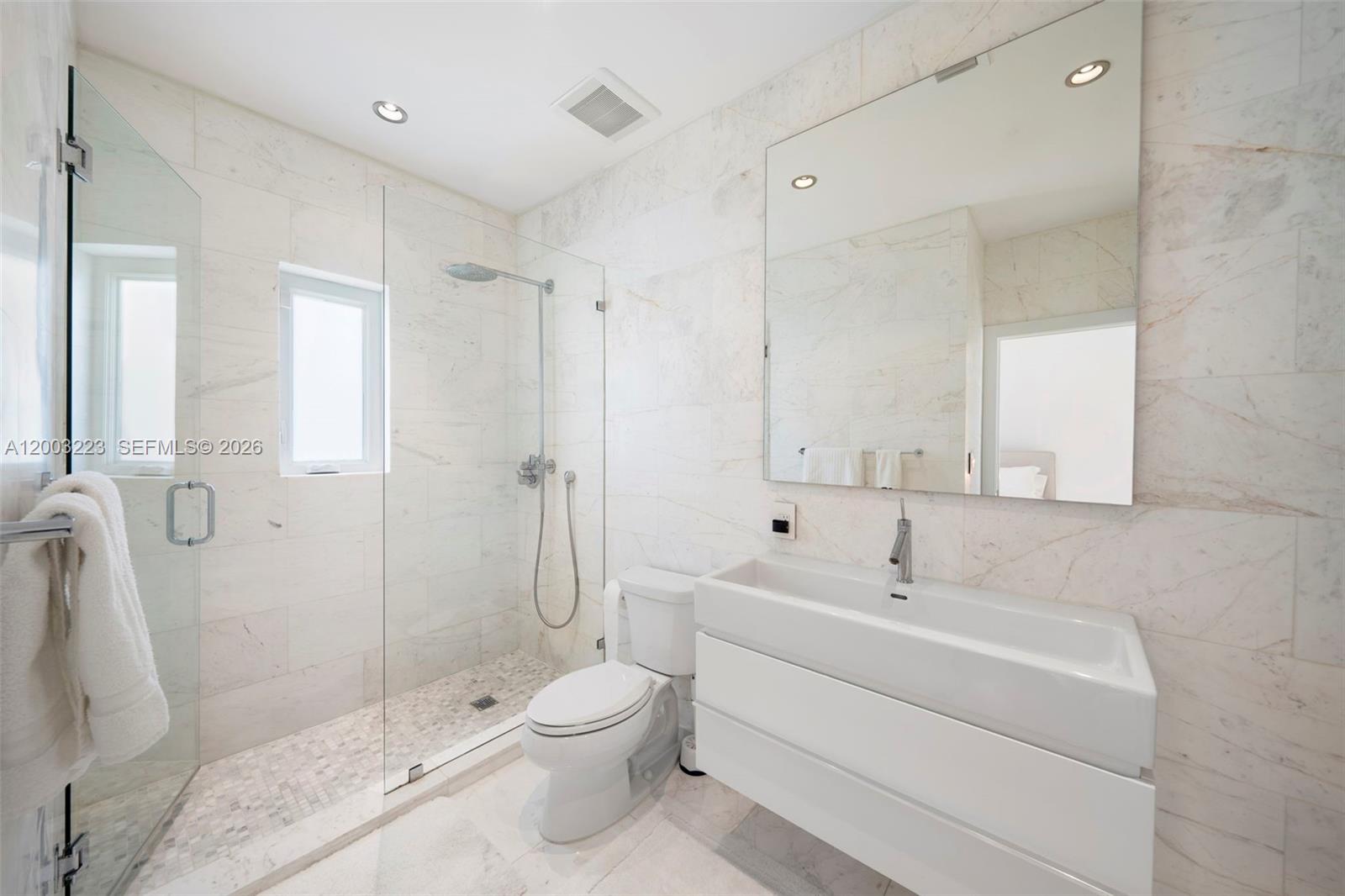 330 E San Marino Dr