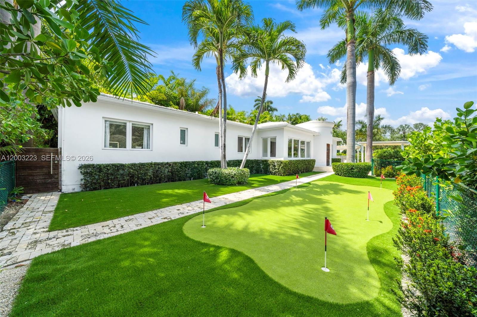 330 E San Marino Dr
