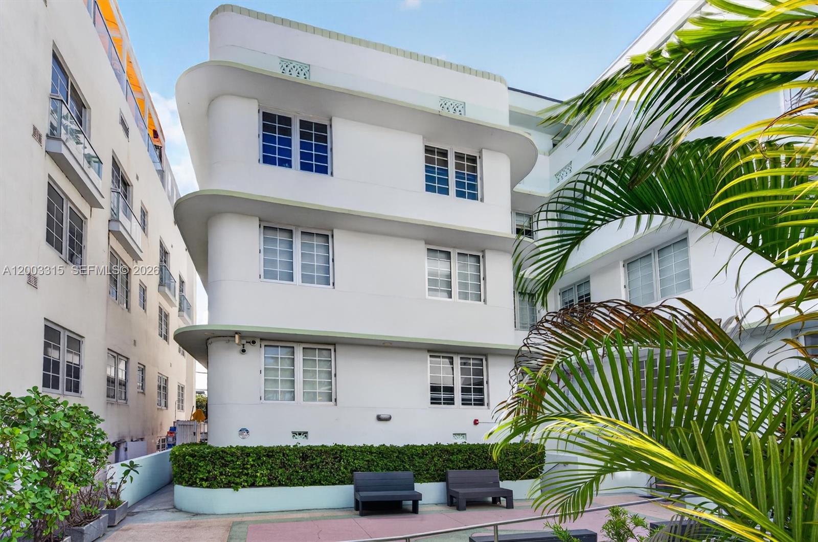 1250 Ocean Dr # 3F