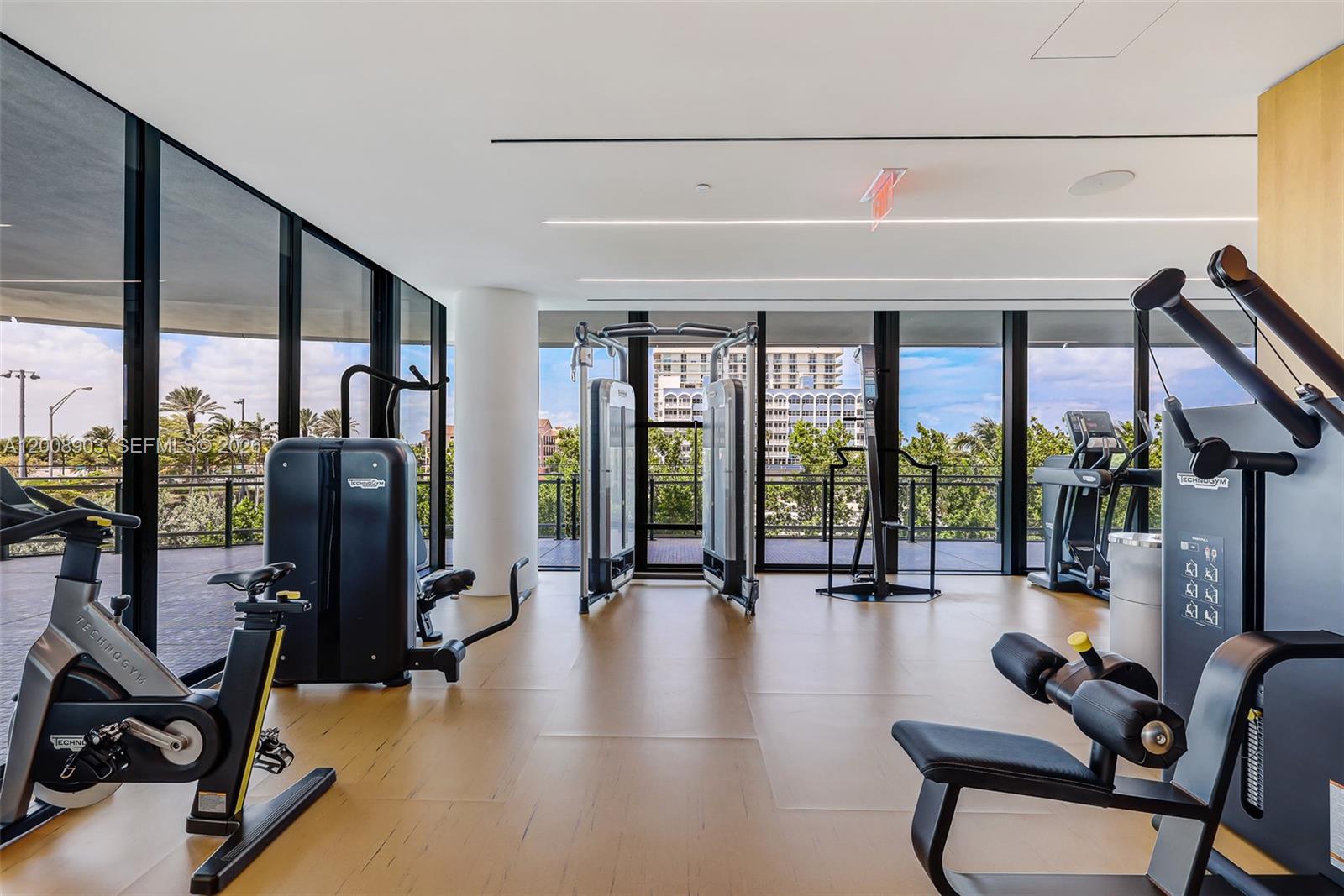 8701 Collins Ave # 904