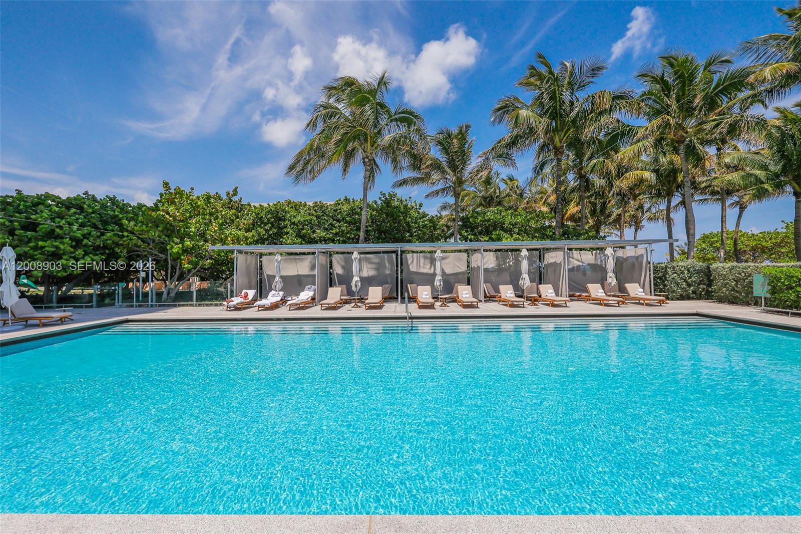 8701 Collins Ave # 904