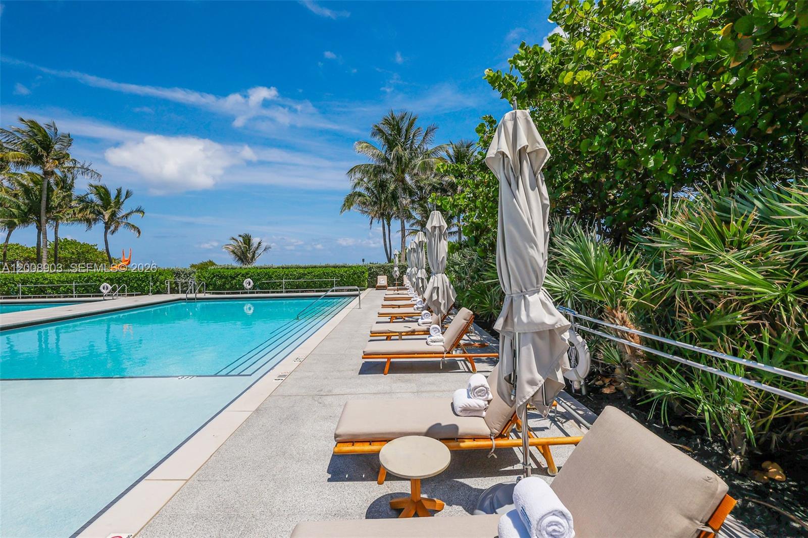 8701 Collins Ave # 904