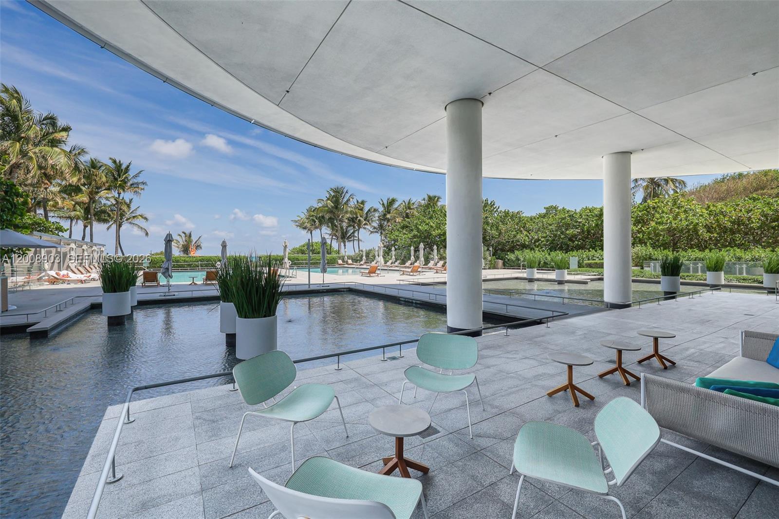 8701 Collins Ave # 904