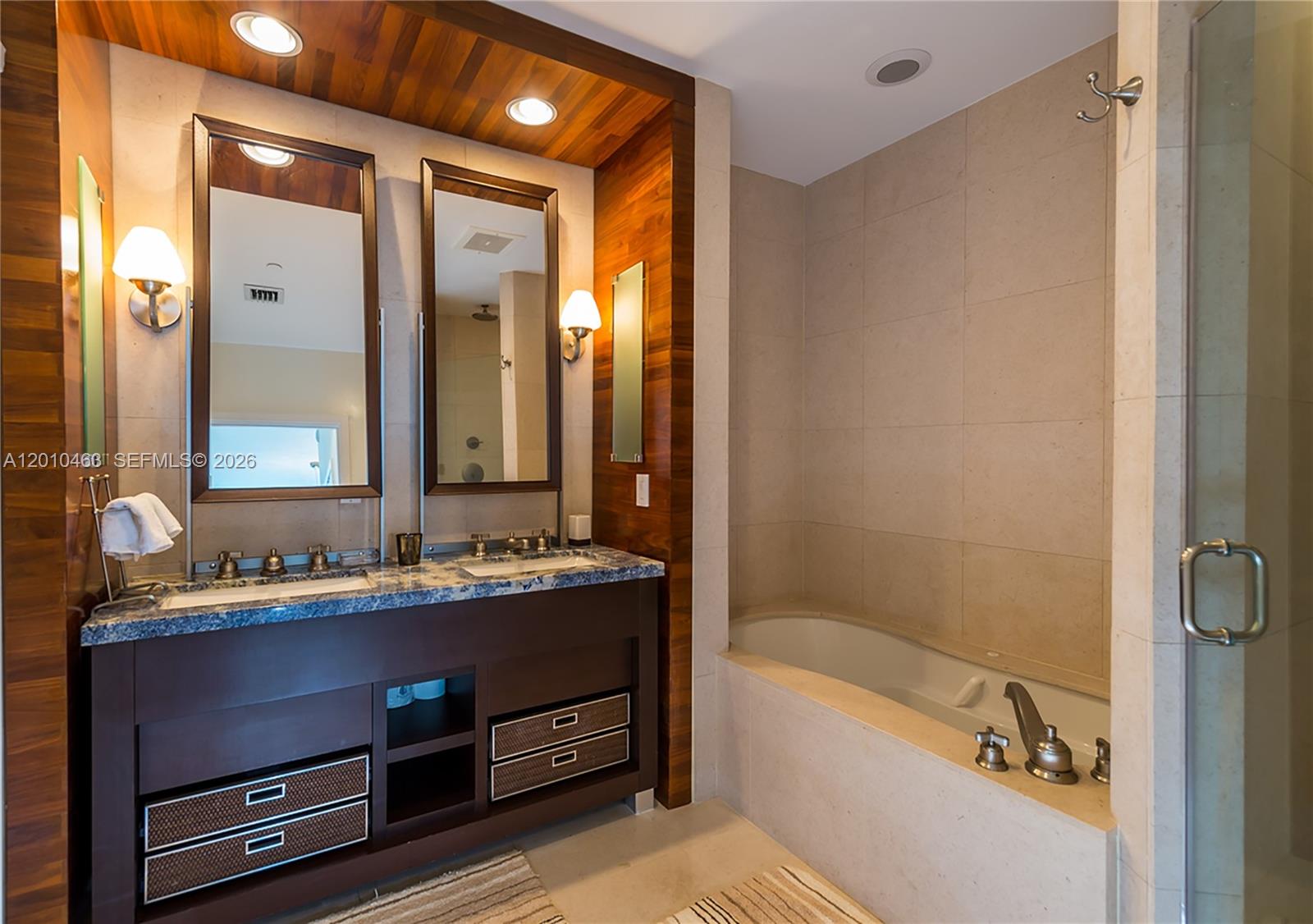 6799 Collins Ave # 503