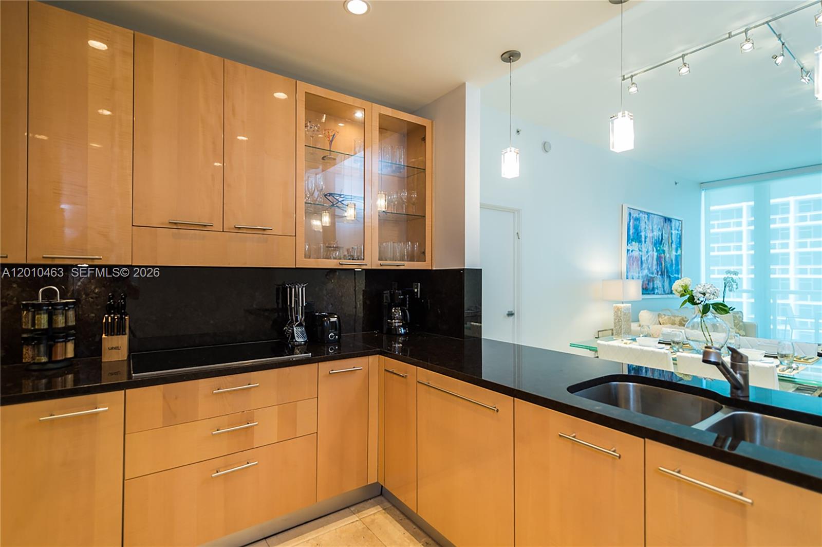 6799 Collins Ave # 503