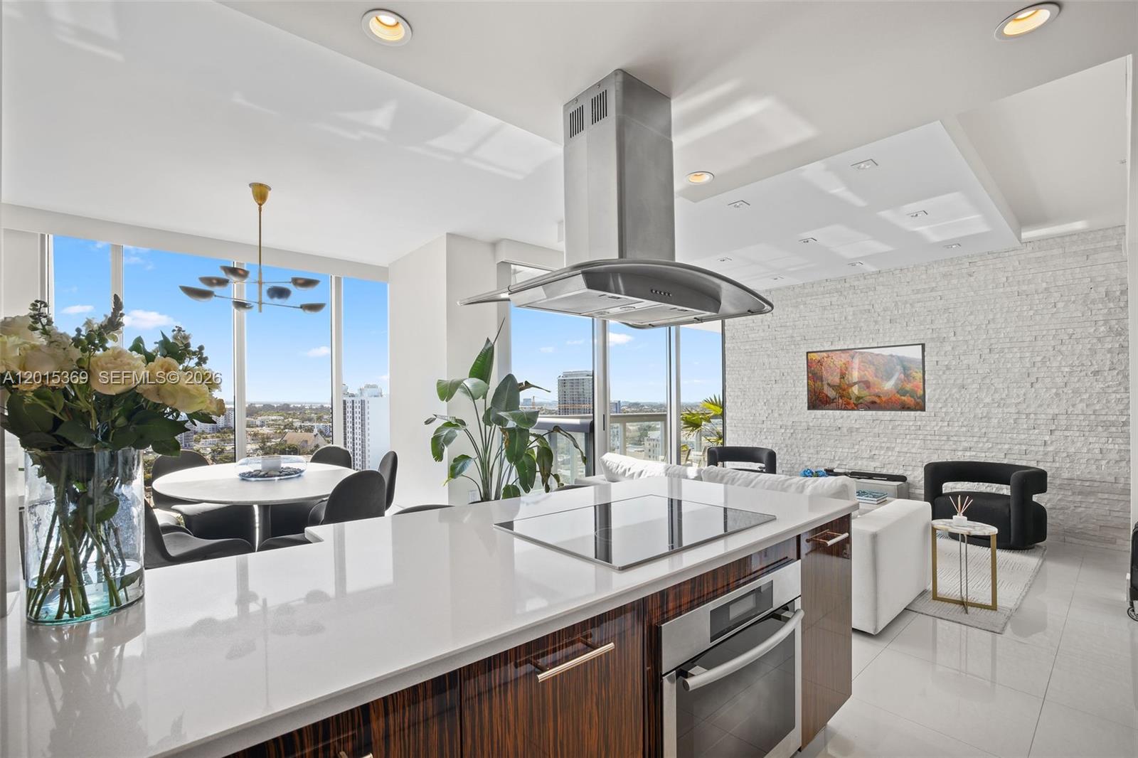 6899 Collins Ave # 1610