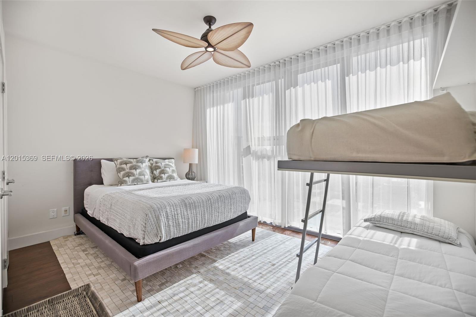 6899 Collins Ave # 1610