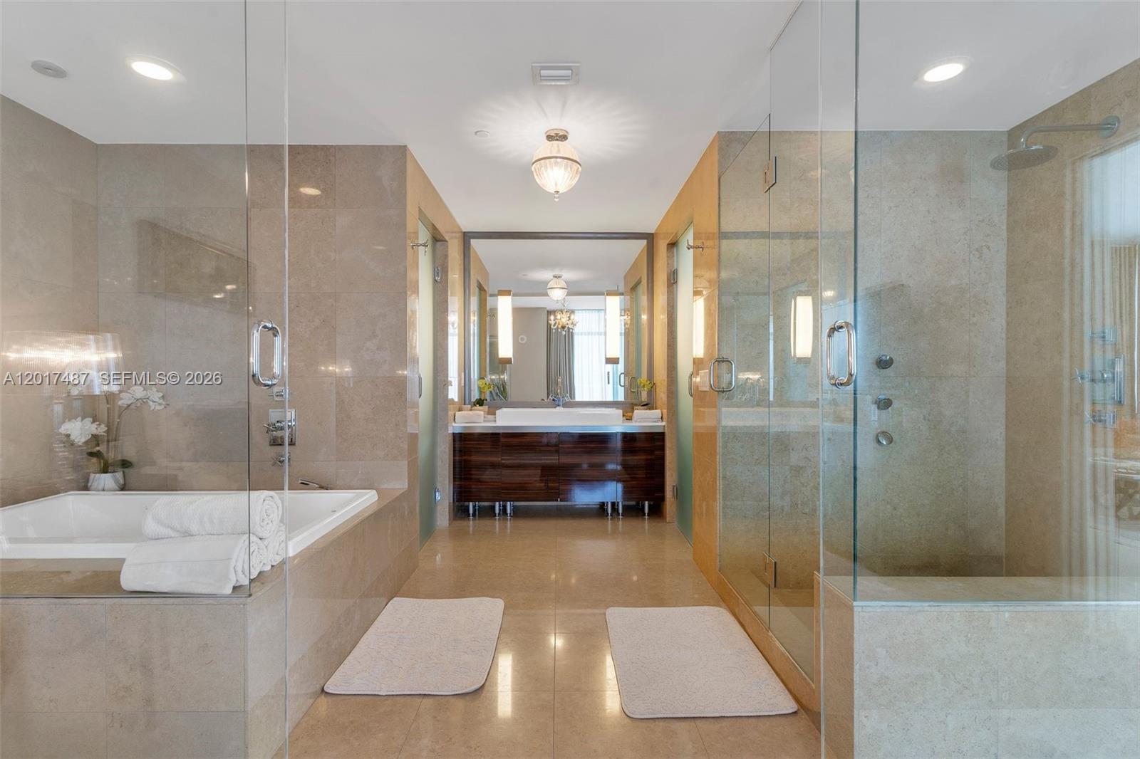 3737 Collins Ave # 403 Unit: S-403