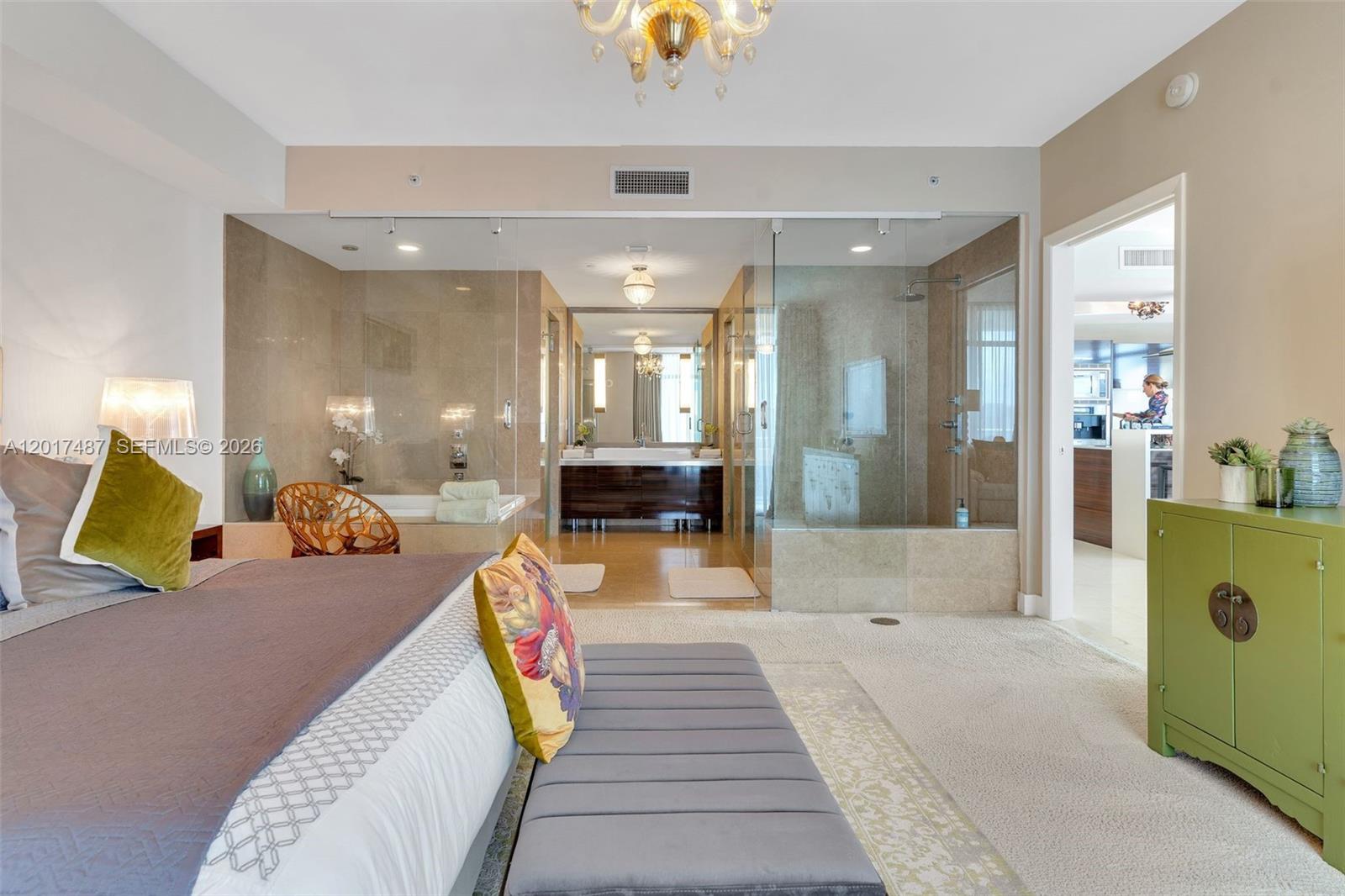 3737 Collins Ave # 403 Unit: S-403