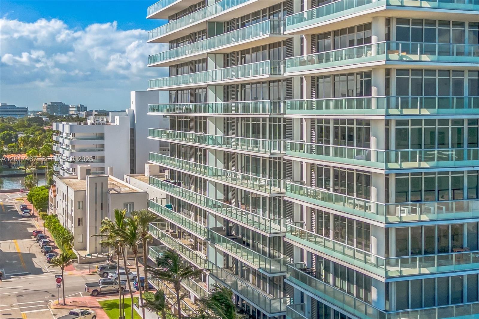 3737 Collins Ave # 403 Unit: S-403
