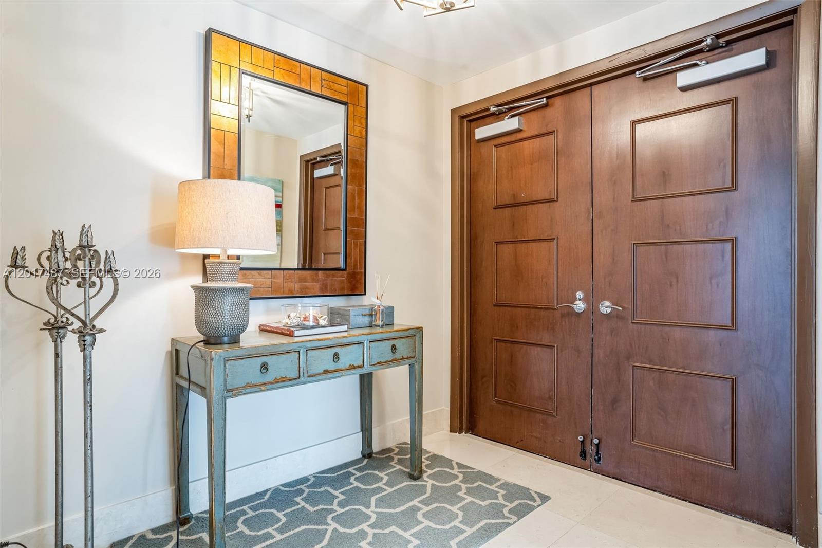 3737 Collins Ave # 403 Unit: S-403