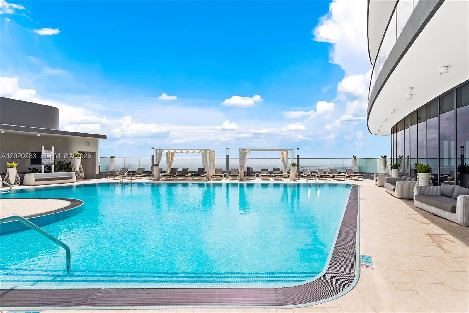 1000 Brickell Plz # 4014
