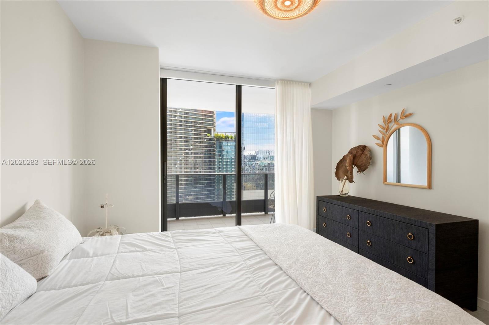 1000 Brickell Plz # 4014