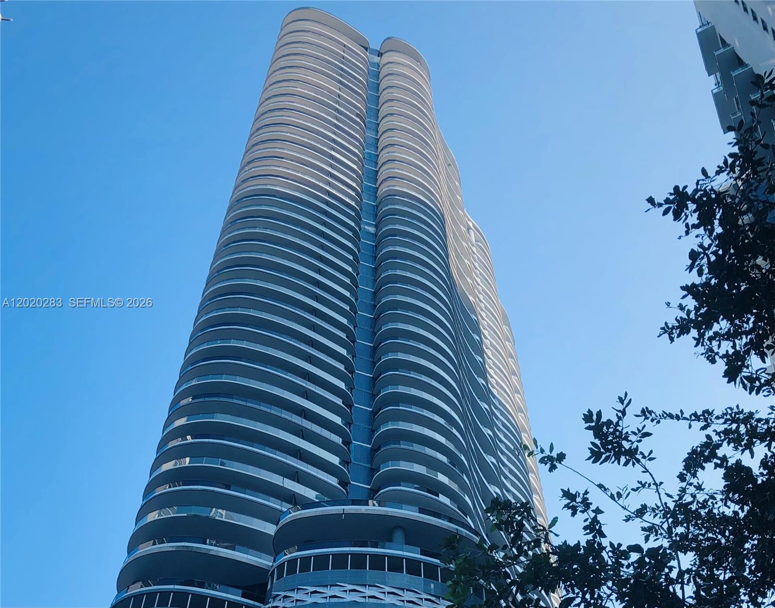 1000 Brickell Plz # 4014