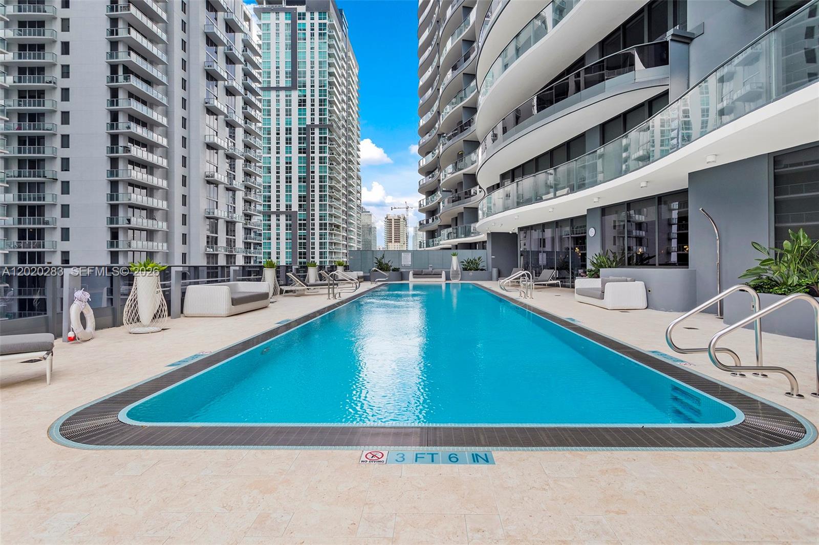 1000 Brickell Plz # 4014