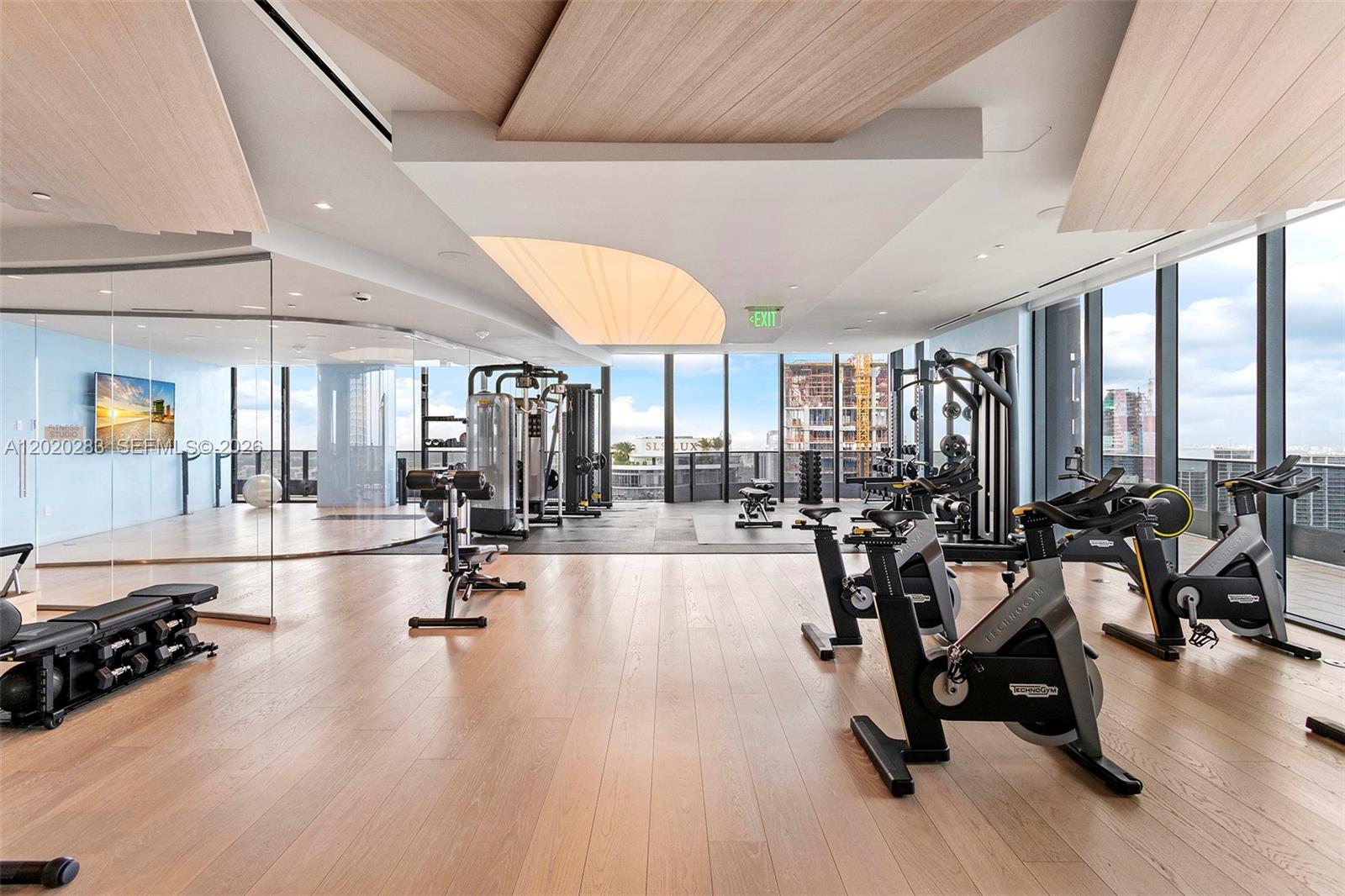 1000 Brickell Plz # 4014