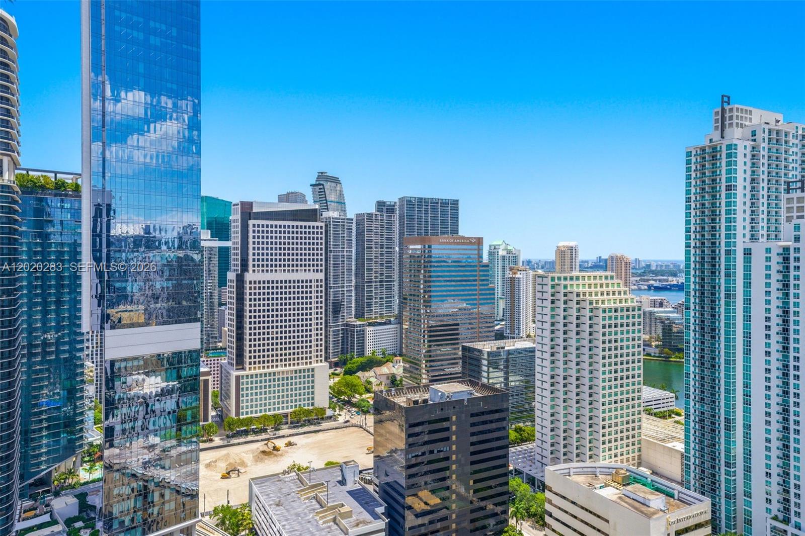 1000 Brickell Plz # 4014