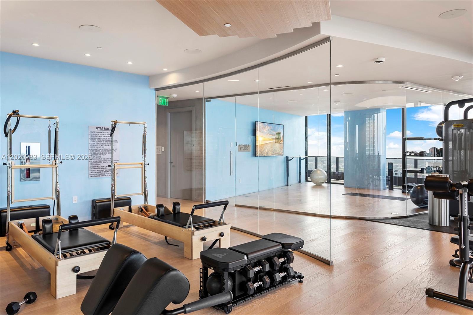 1000 Brickell Plz # 4014