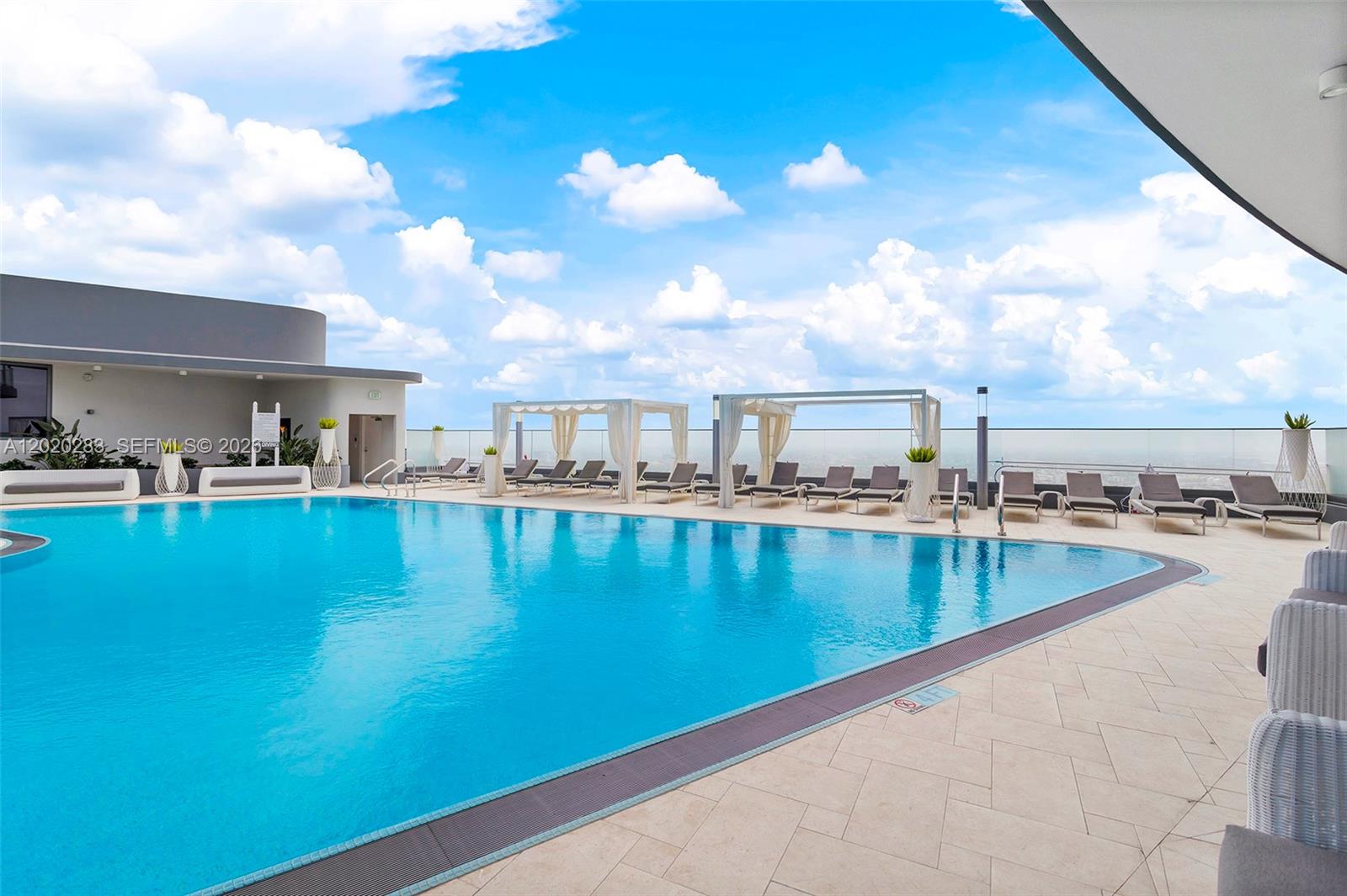 1000 Brickell Plz # 4014