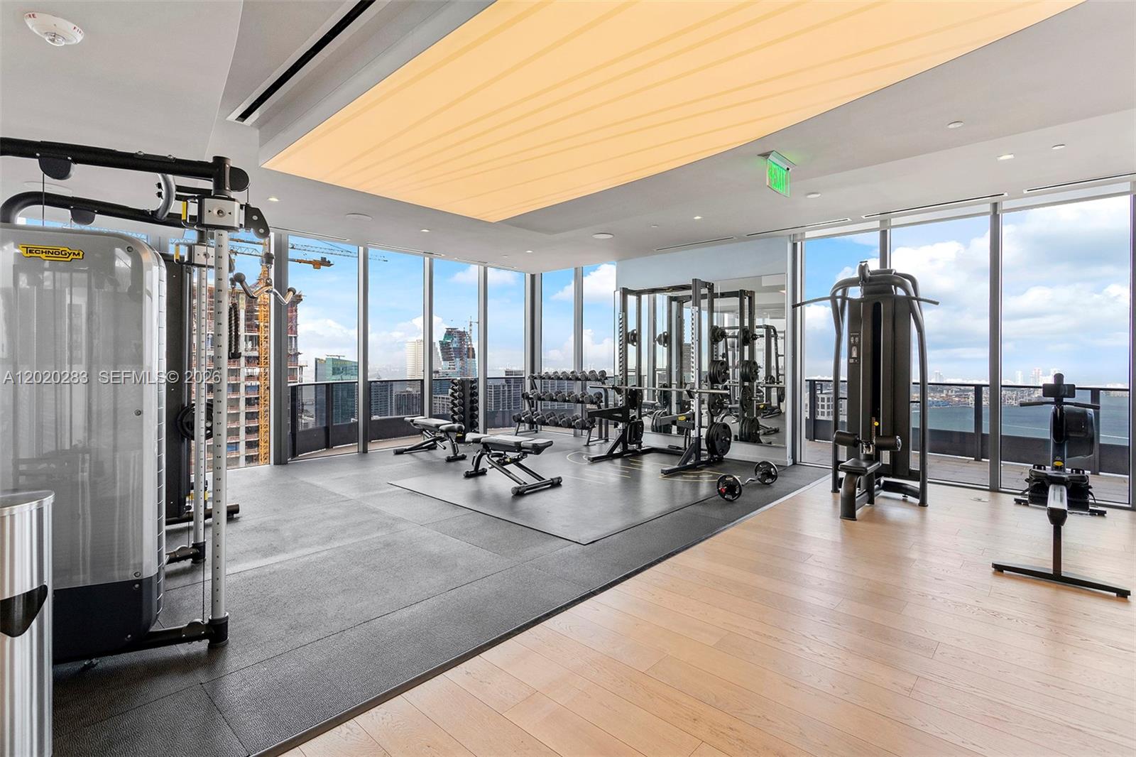 1000 Brickell Plz # 4014
